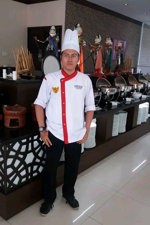 Executive Chef Alzahira Catering Chef Fatah (2)